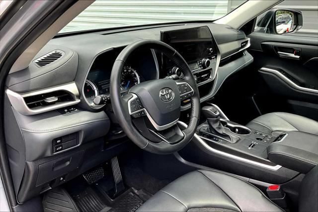 used 2024 Toyota Highlander Hybrid car, priced at $50,981