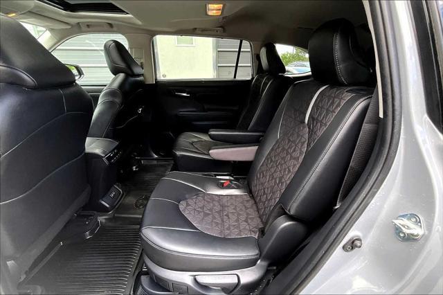 used 2024 Toyota Highlander Hybrid car, priced at $50,981
