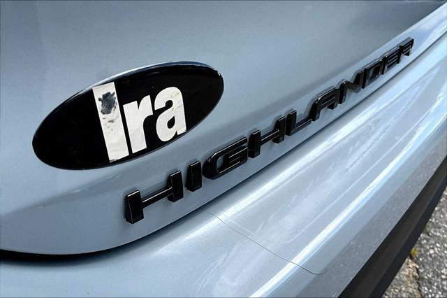 used 2024 Toyota Highlander Hybrid car, priced at $50,981