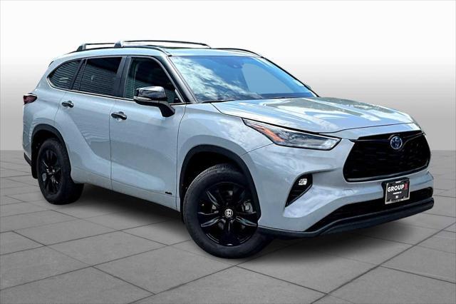 used 2024 Toyota Highlander Hybrid car, priced at $50,981