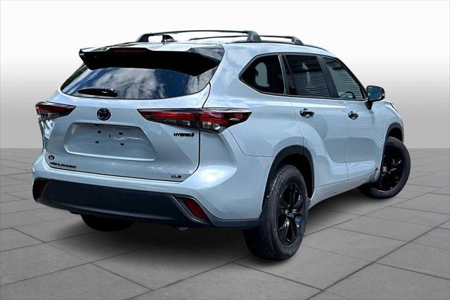 used 2024 Toyota Highlander Hybrid car, priced at $50,981