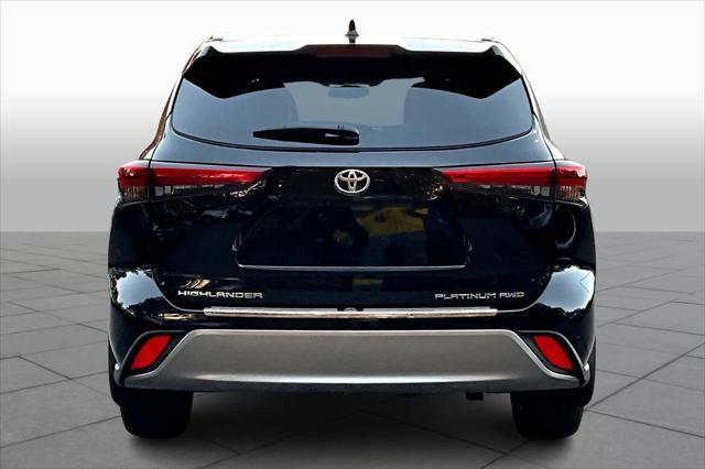 used 2022 Toyota Highlander car, priced at $43,491