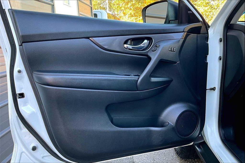 used 2019 Nissan Rogue car, priced at $16,491
