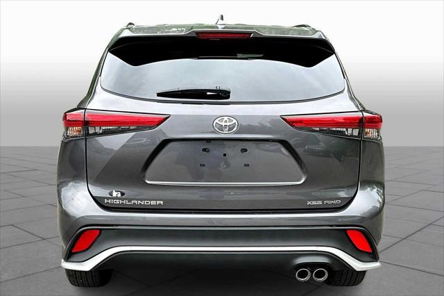 used 2022 Toyota Highlander car, priced at $42,981