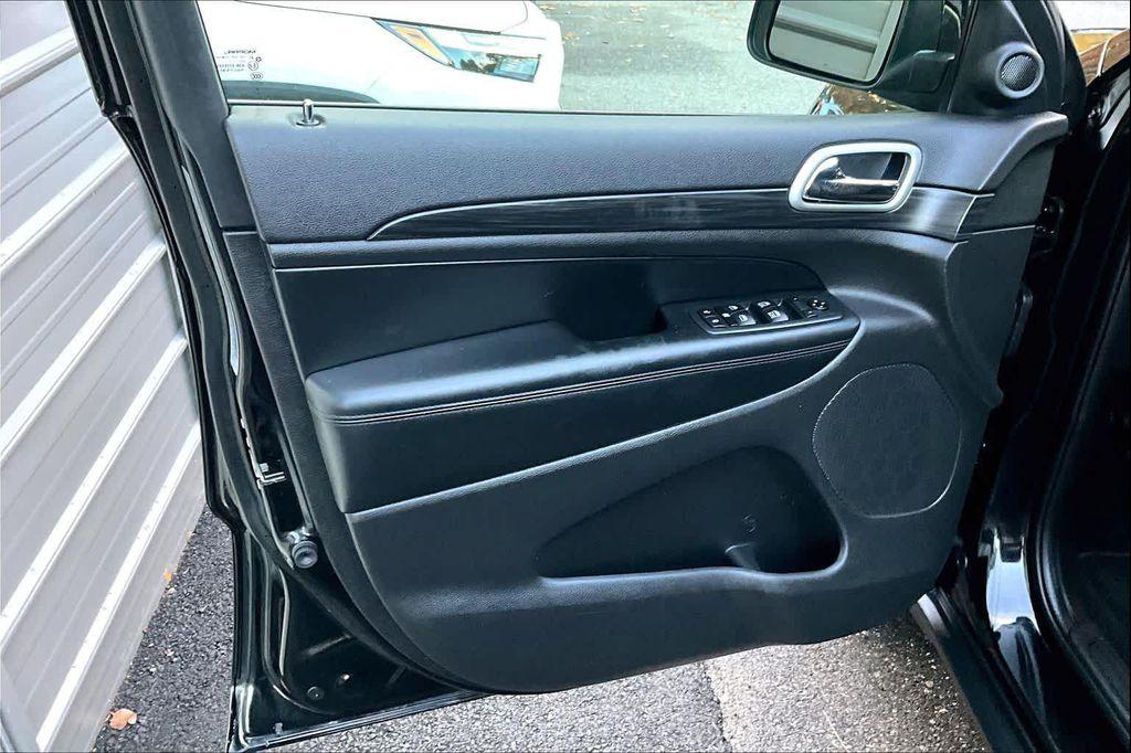 used 2020 Jeep Grand Cherokee car, priced at $20,981
