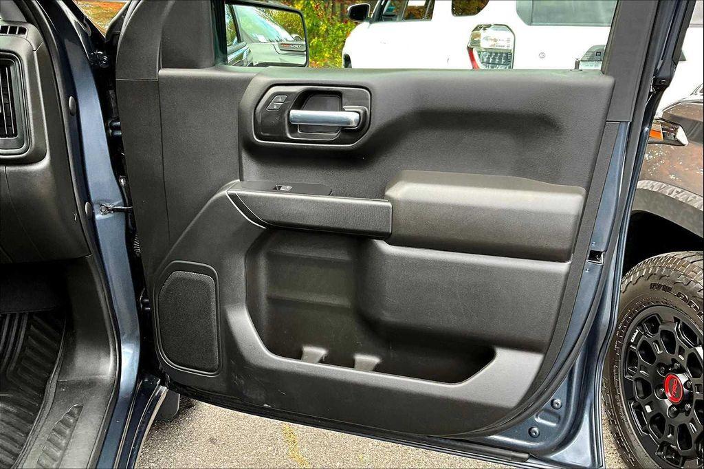 used 2022 Chevrolet Silverado 1500 car, priced at $30,981