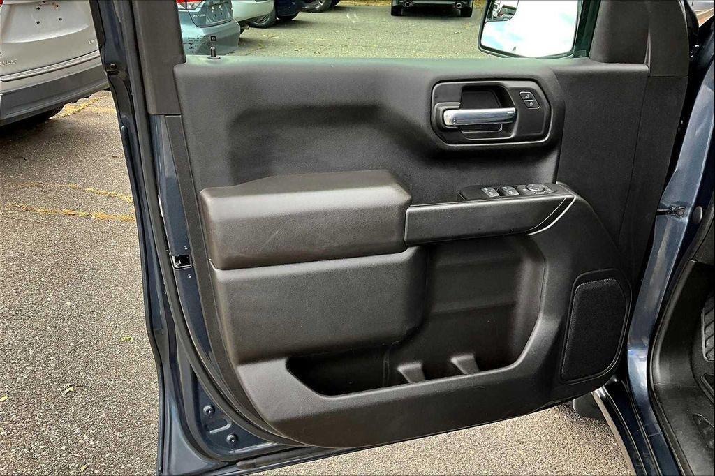 used 2022 Chevrolet Silverado 1500 car, priced at $30,981