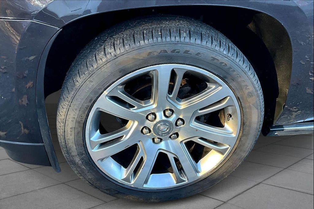 used 2015 Cadillac Escalade car, priced at $20,981