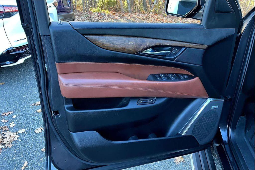 used 2015 Cadillac Escalade car, priced at $20,981