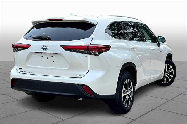 used 2021 Toyota Highlander Hybrid car, priced at $39,981