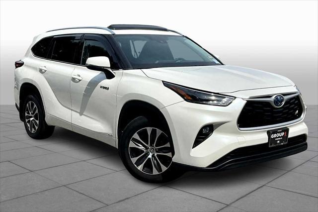 used 2021 Toyota Highlander Hybrid car, priced at $39,981
