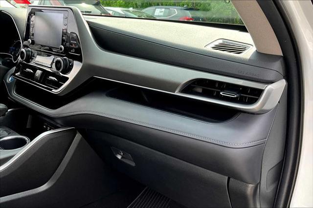 used 2021 Toyota Highlander Hybrid car, priced at $39,981