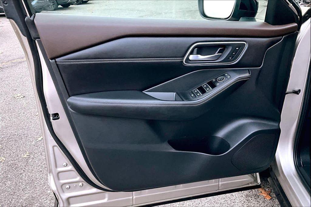 used 2021 Nissan Rogue car, priced at $24,981