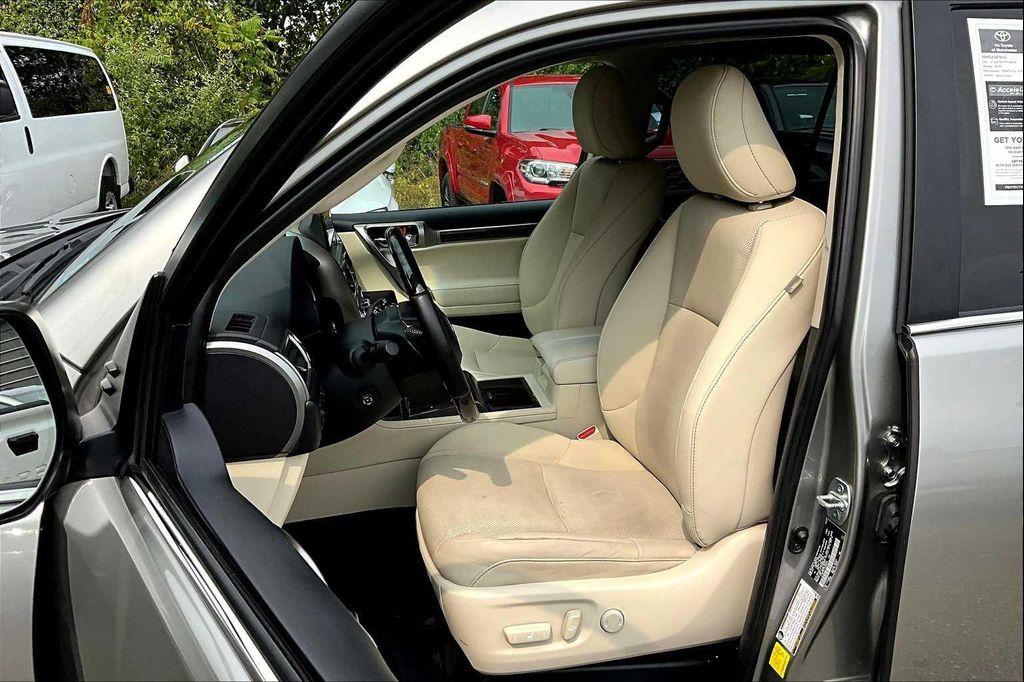 used 2023 Lexus GX 460 car, priced at $56,981