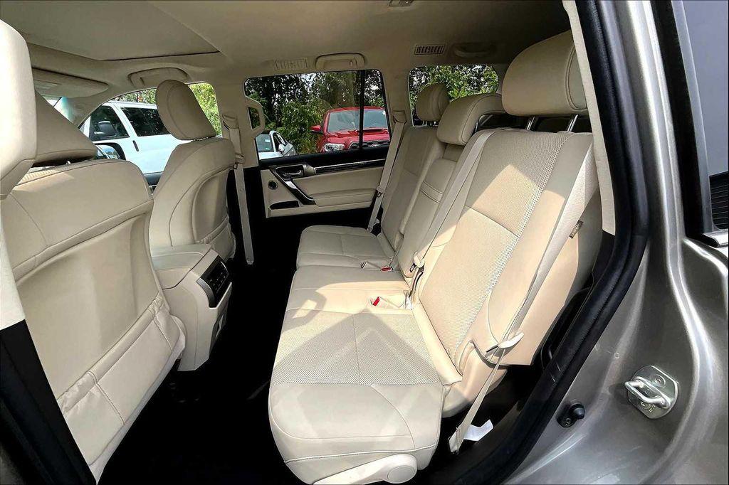 used 2023 Lexus GX 460 car, priced at $56,981