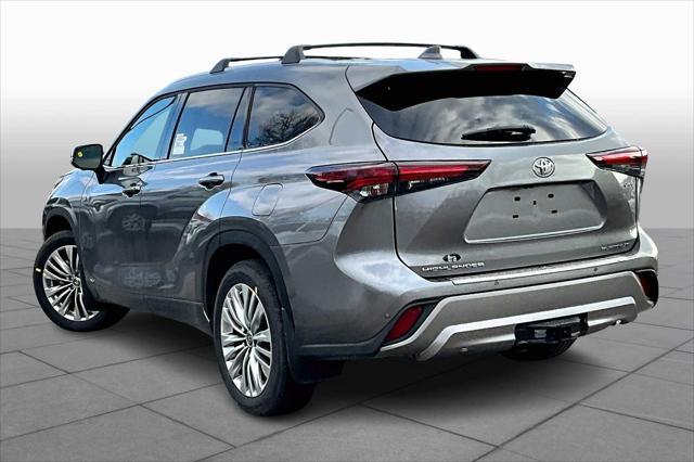 new 2025 Toyota Highlander Hybrid car, priced at $57,247