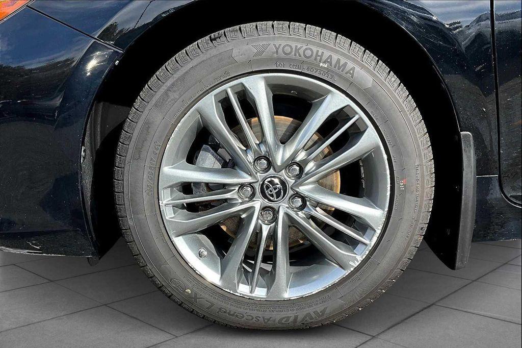 used 2015 Toyota Camry Hybrid car, priced at $14,981
