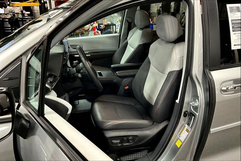 used 2024 Toyota Sienna car, priced at $50,892