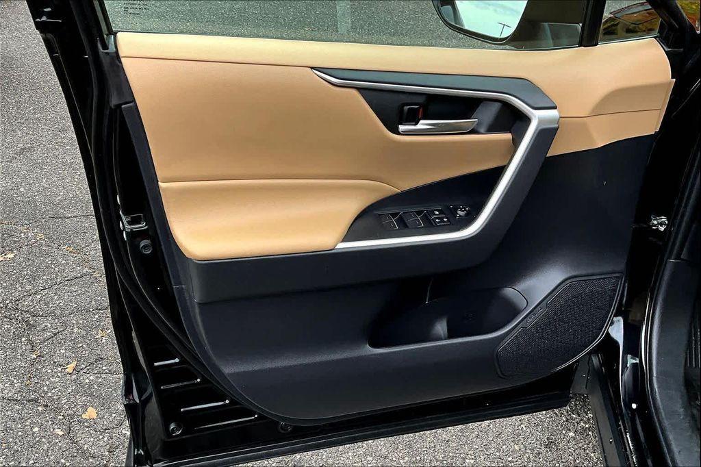 used 2022 Toyota RAV4 Hybrid car, priced at $30,981