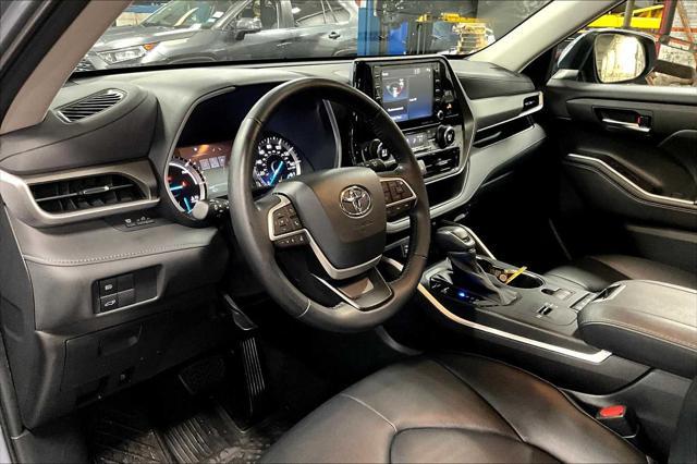 used 2022 Toyota Highlander Hybrid car, priced at $41,981