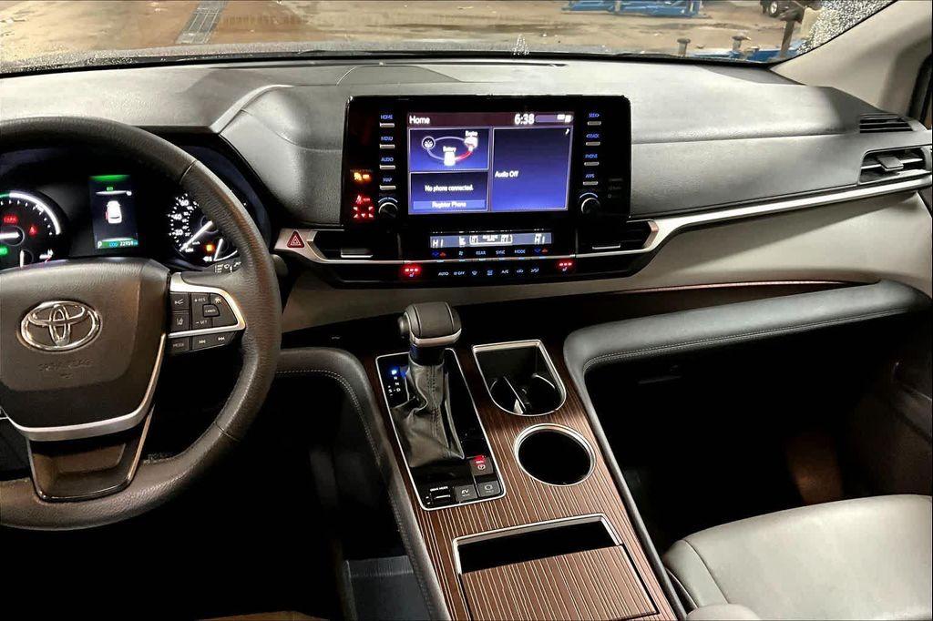 used 2024 Toyota Sienna car, priced at $43,981
