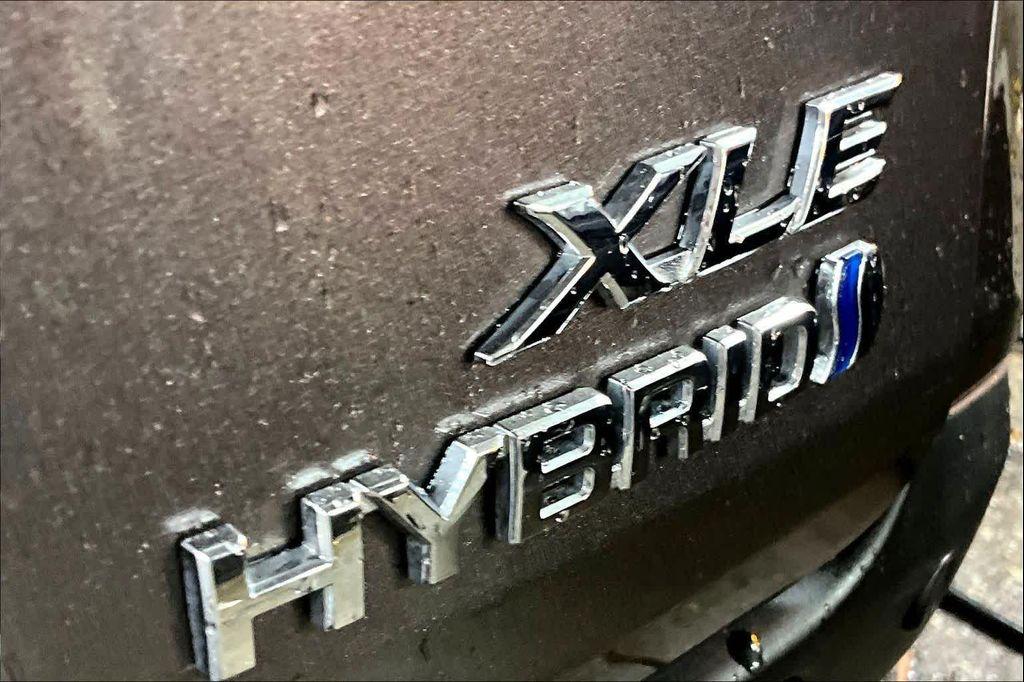 used 2024 Toyota Sienna car, priced at $43,981