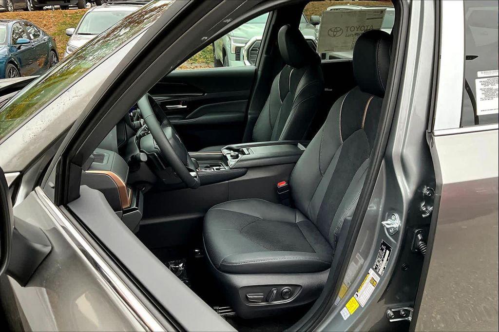 new 2026 Toyota Grand Highlander Hybrid car, priced at $64,022