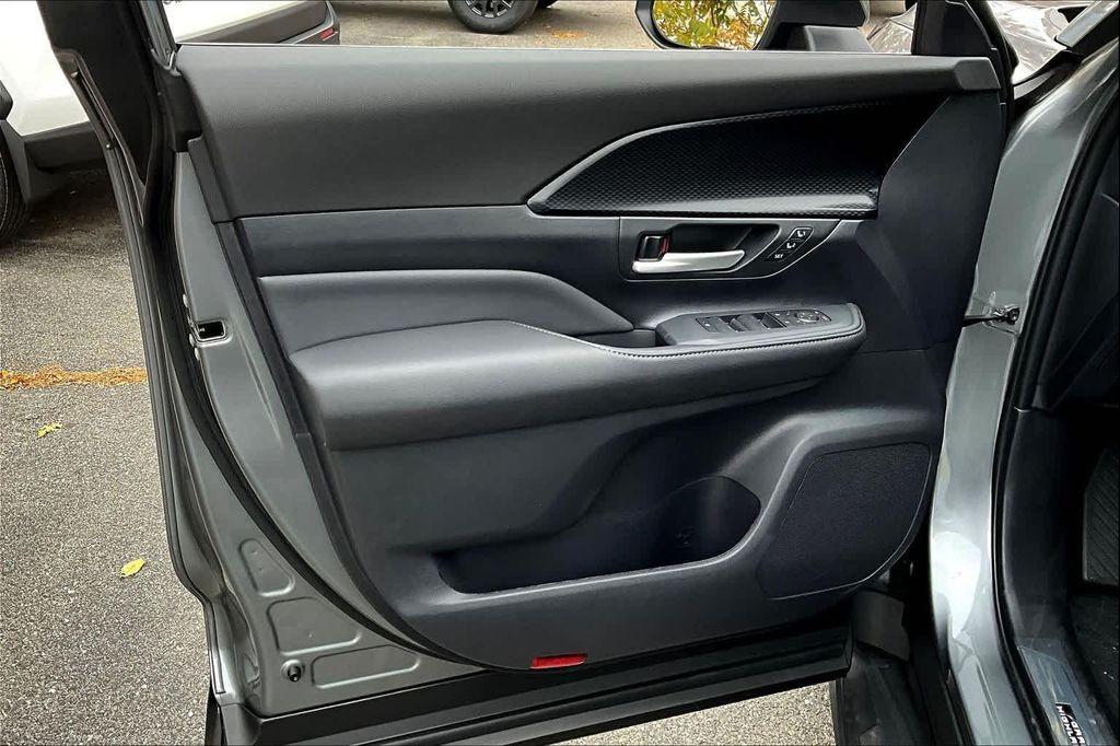 new 2026 Toyota Grand Highlander Hybrid car, priced at $64,022