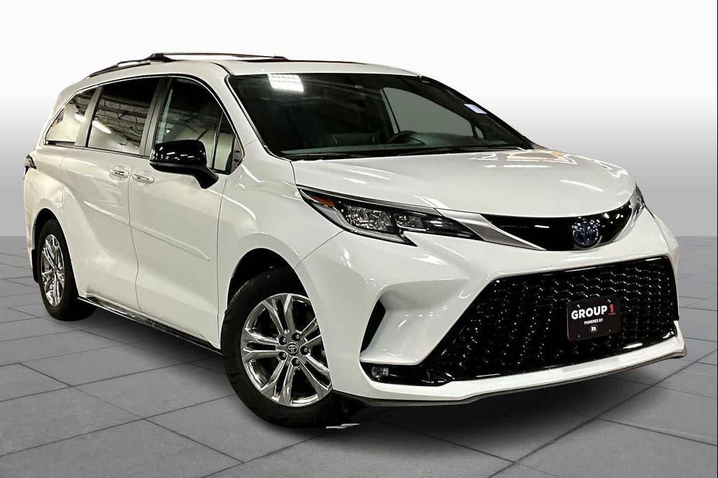 used 2023 Toyota Sienna car, priced at $48,822