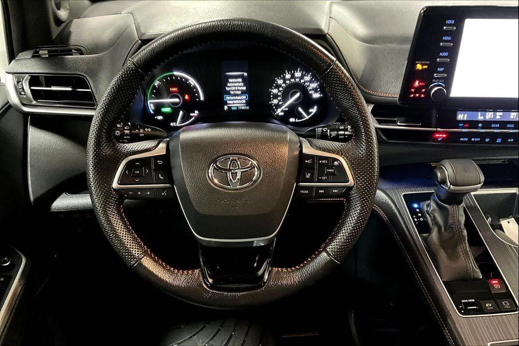 used 2023 Toyota Sienna car, priced at $48,822