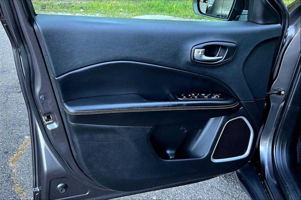 used 2019 Jeep Compass car, priced at $10,892
