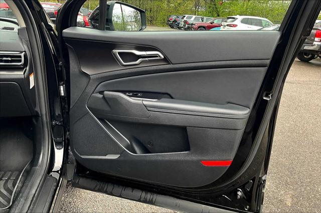 used 2023 Kia Sportage Hybrid car, priced at $30,492