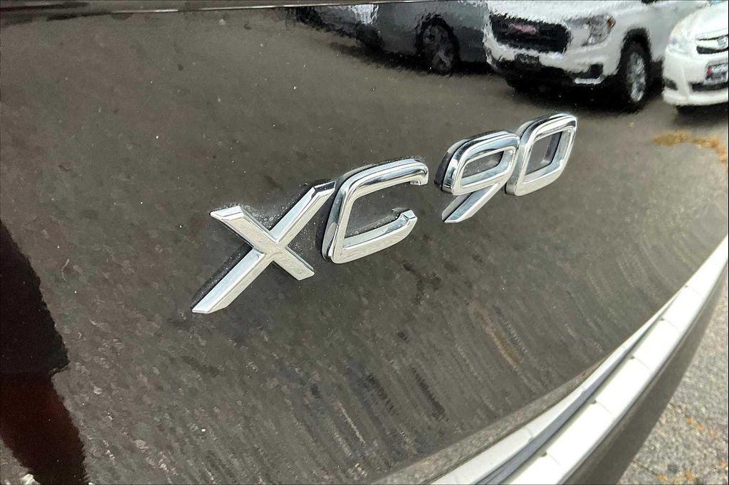 used 2018 Volvo XC90 car, priced at $19,492