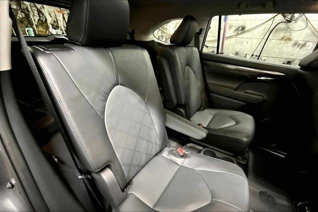 used 2025 Toyota Highlander car, priced at $55,992