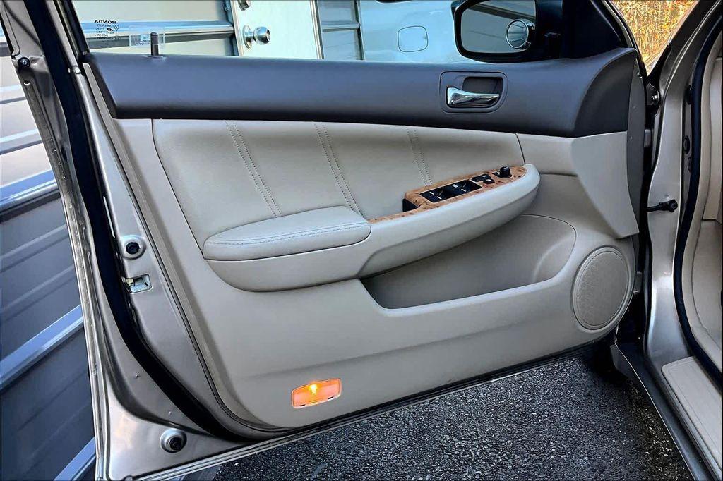 used 2005 Honda Accord car, priced at $9,995