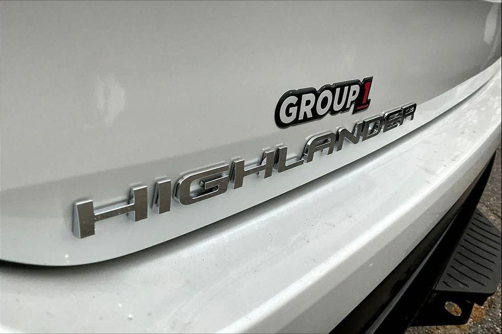 new 2026 Toyota Highlander car, priced at $49,007