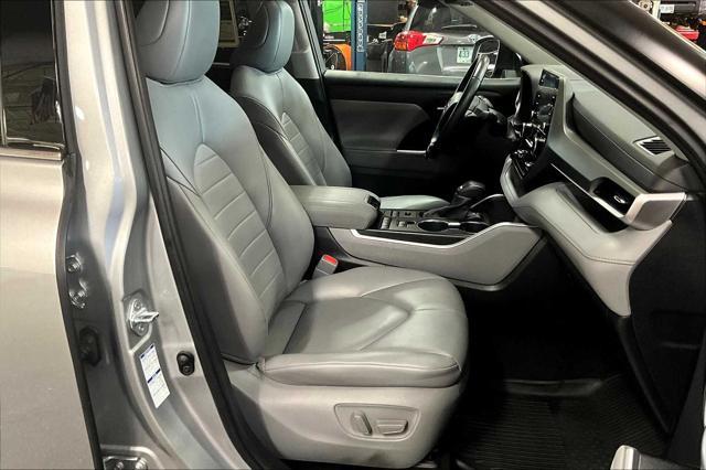 used 2021 Toyota Highlander car, priced at $34,981