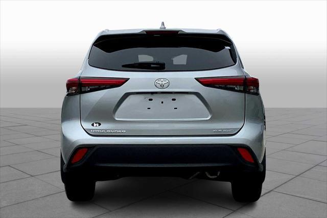 used 2021 Toyota Highlander car, priced at $34,981