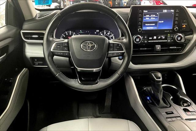 used 2021 Toyota Highlander car, priced at $34,981