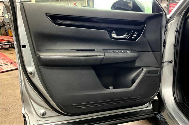used 2023 Honda CR-V car, priced at $32,981
