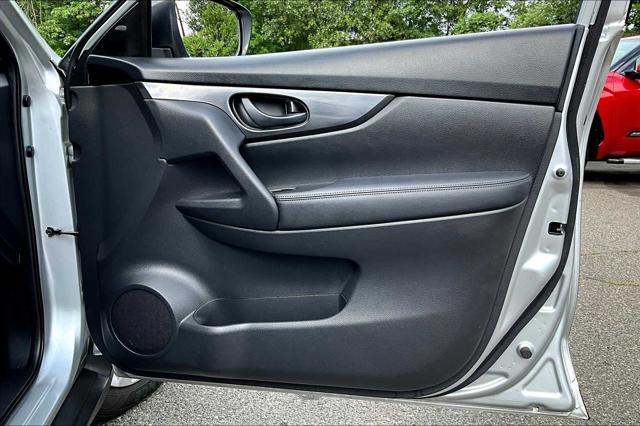 used 2019 Nissan Rogue car, priced at $17,491