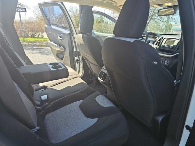 used 2014 Jeep Cherokee car, priced at $6,400