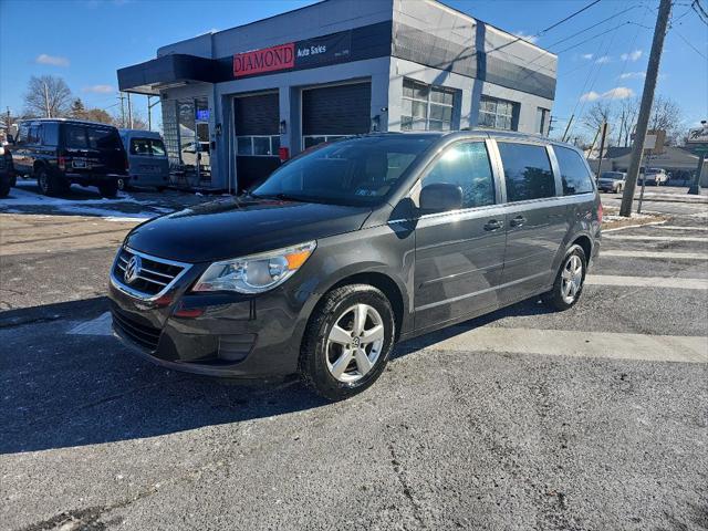 used 2011 Volkswagen Routan car, priced at $4,500