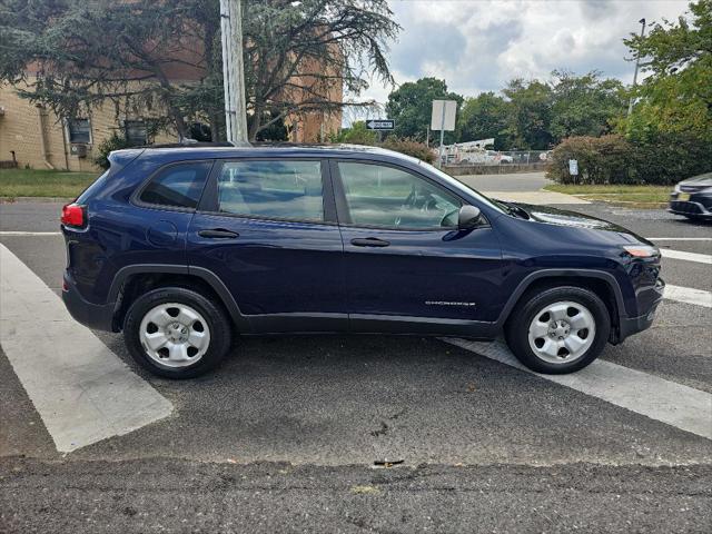 used 2015 Jeep Cherokee car, priced at $6,900