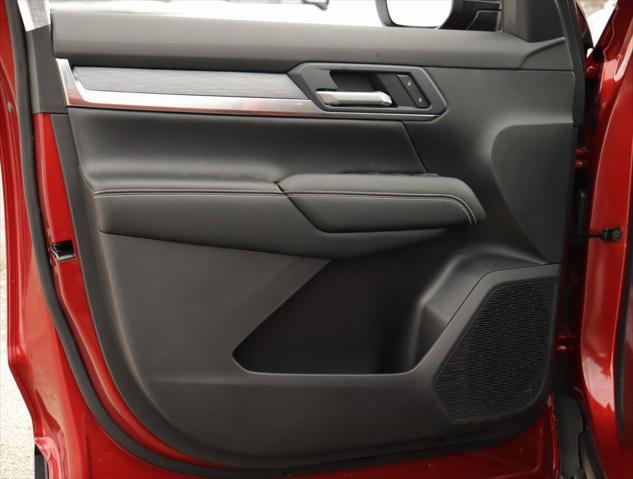 new 2025 GMC Terrain car, priced at $33,140