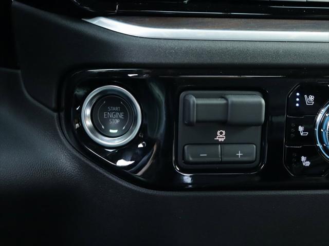 new 2025 GMC Sierra 2500 car, priced at $70,410