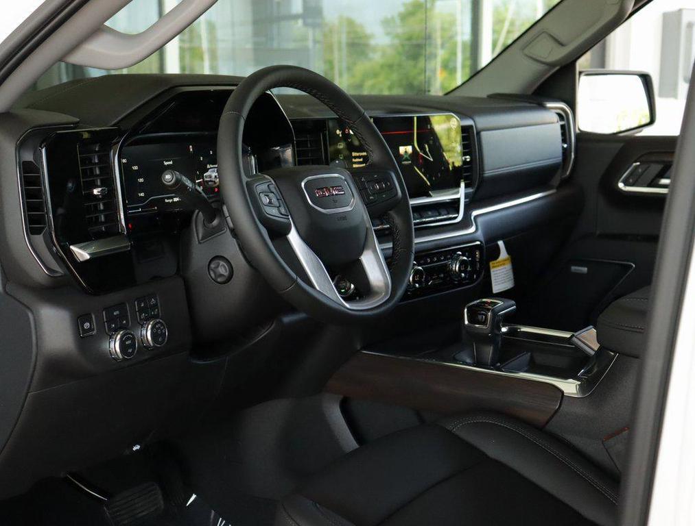 new 2025 GMC Sierra 1500 car, priced at $53,530