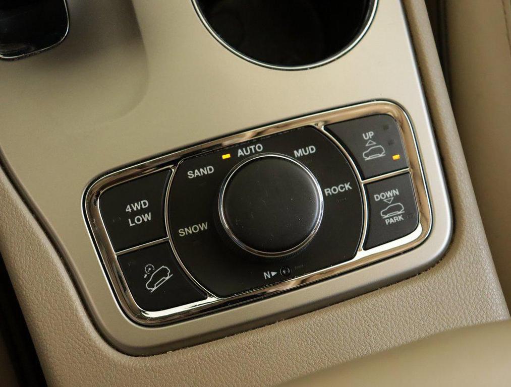 used 2014 Jeep Grand Cherokee car, priced at $12,970
