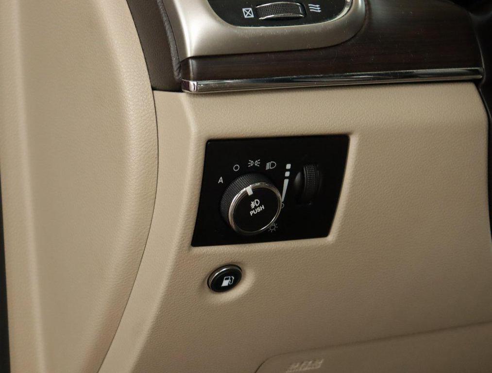 used 2014 Jeep Grand Cherokee car, priced at $12,970