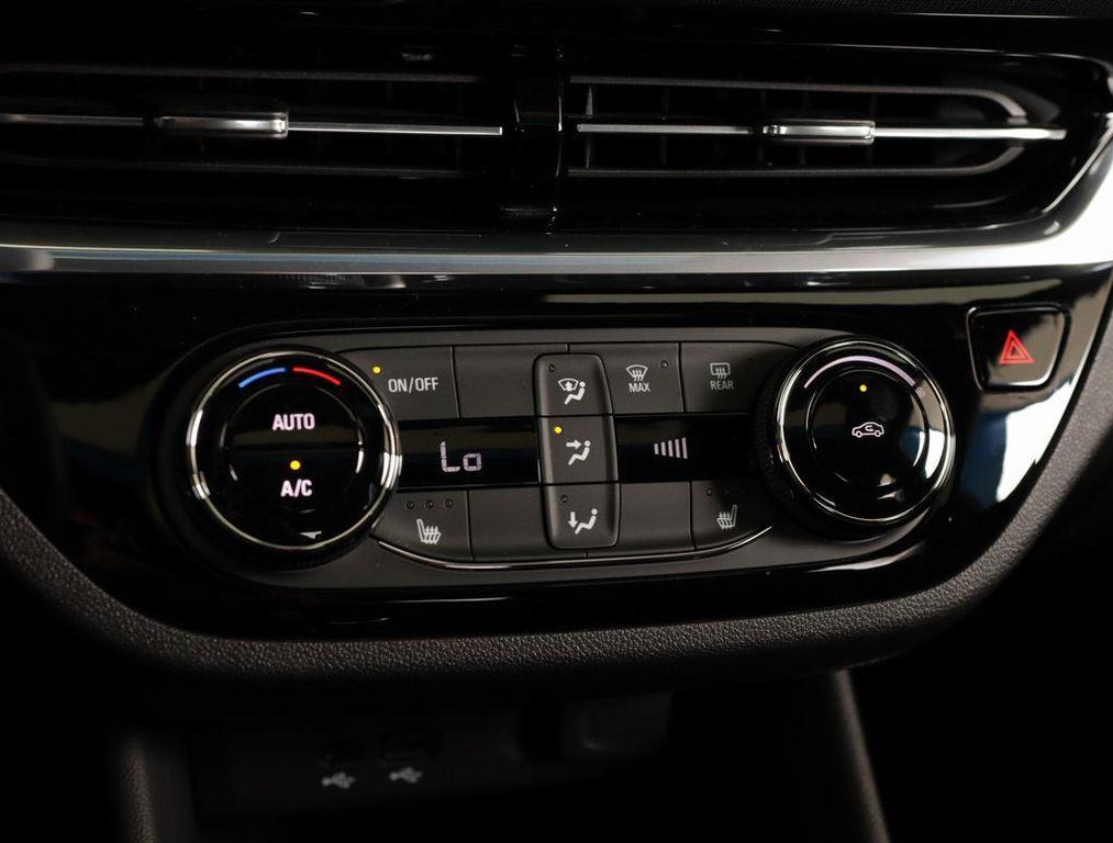 new 2025 Buick Envista car, priced at $27,430